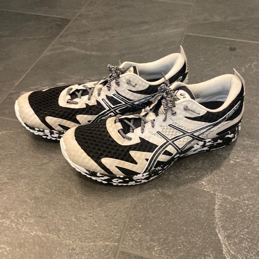 ASICS gel-Noosa TRI 12. Great condition. Mens size 11.5